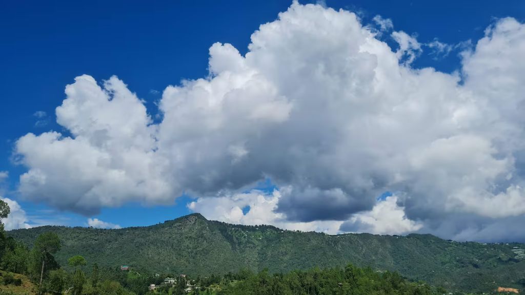 Clouds over the mountains